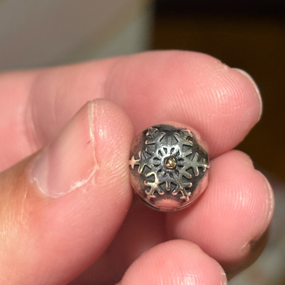 Retired pandora two tone snowflake clip